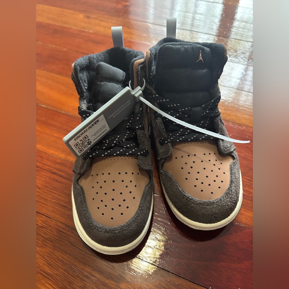 Kids High-Top Sneakers - Brown & Black Casual Style